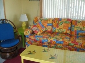 Tv, dvd-spelare och en stereo