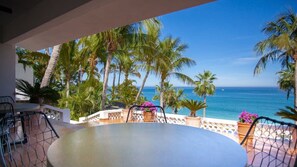 Outdoor dining - Private Beachfront Paradise, Right on the Best Swimming Beach in Los Cabos! (San Jose del Cabo)