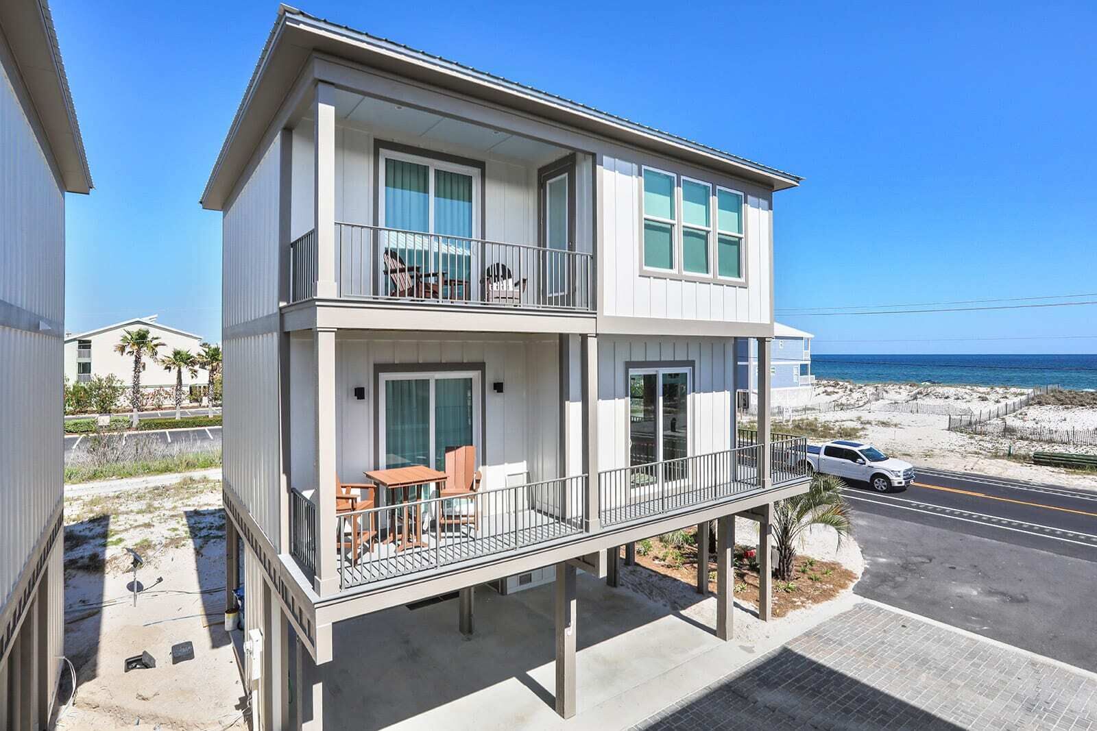 Sweet Caroline's: 2 BR/ 3 BA Coastal Cottage!