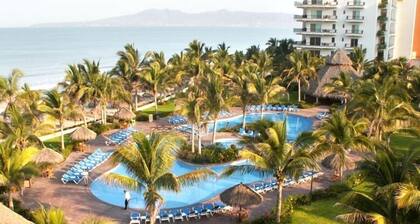 Playa Royal Oceanfront Condo