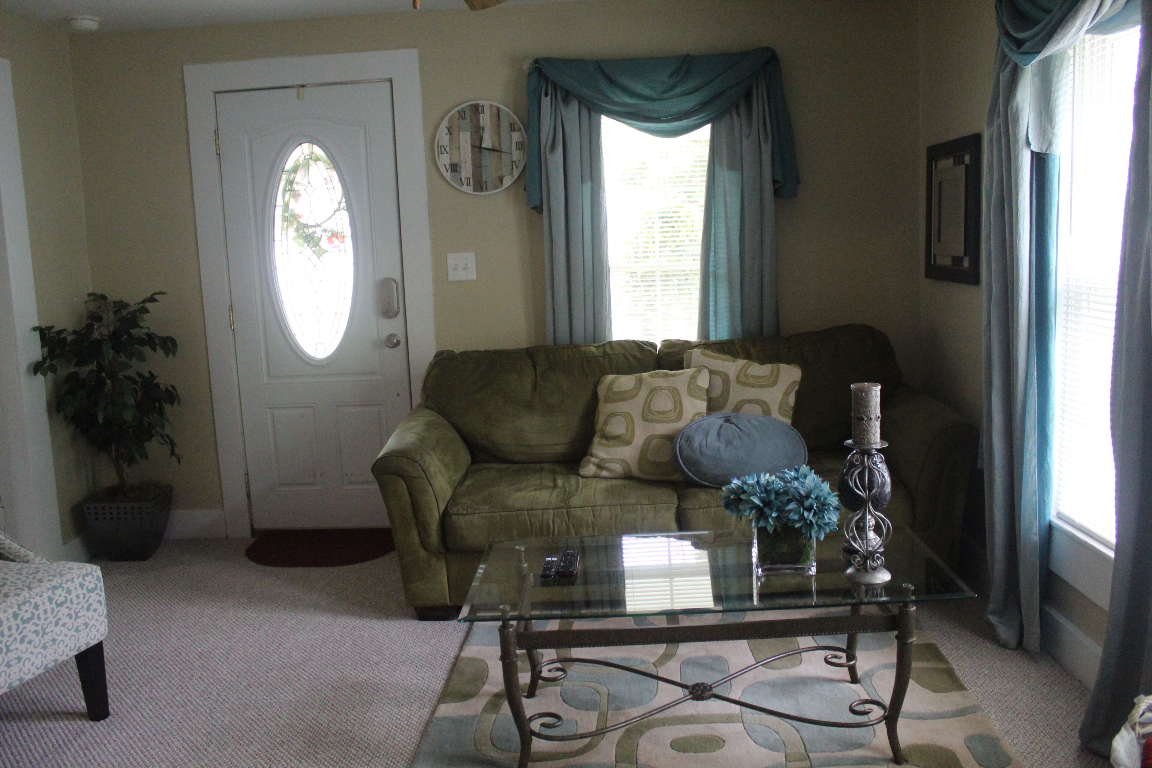 Charming vacation home for boaters, fishermen, and hunters. 