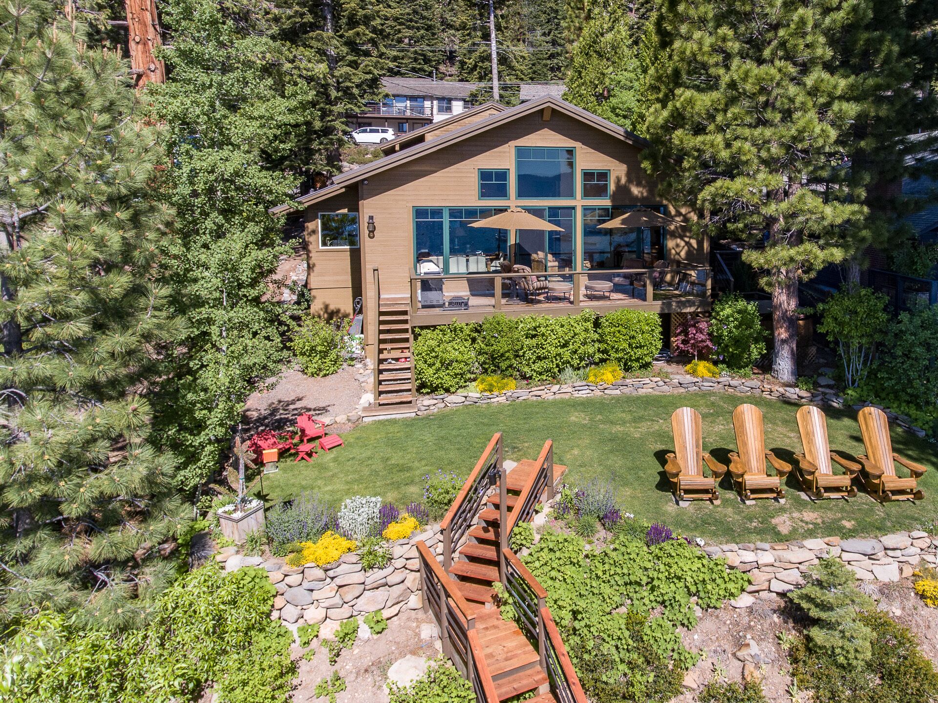 Fabulous Lakefront Home  with Pier,  Buoy & Hot Tub