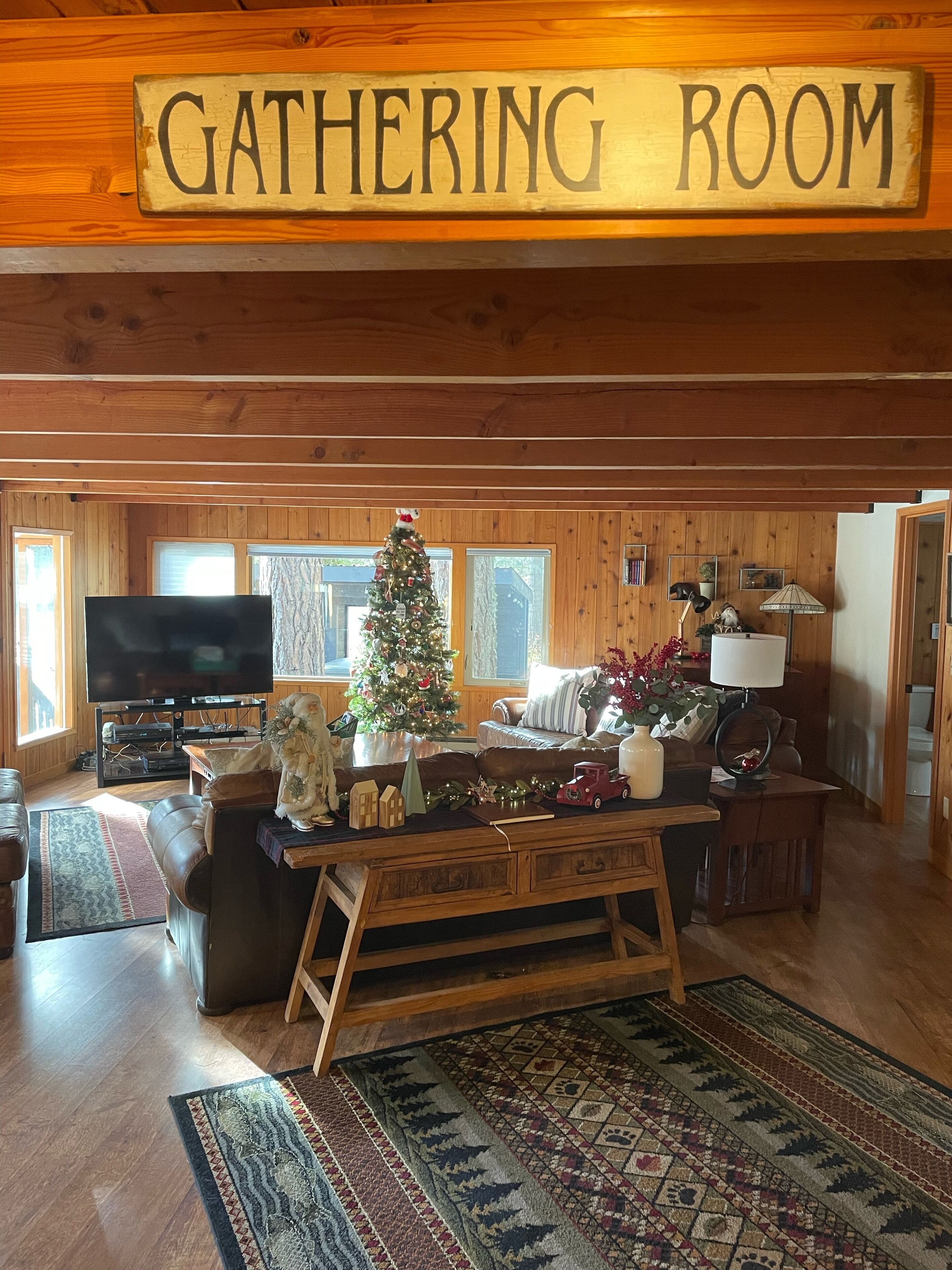 Big Family Cabin on the River's Edge