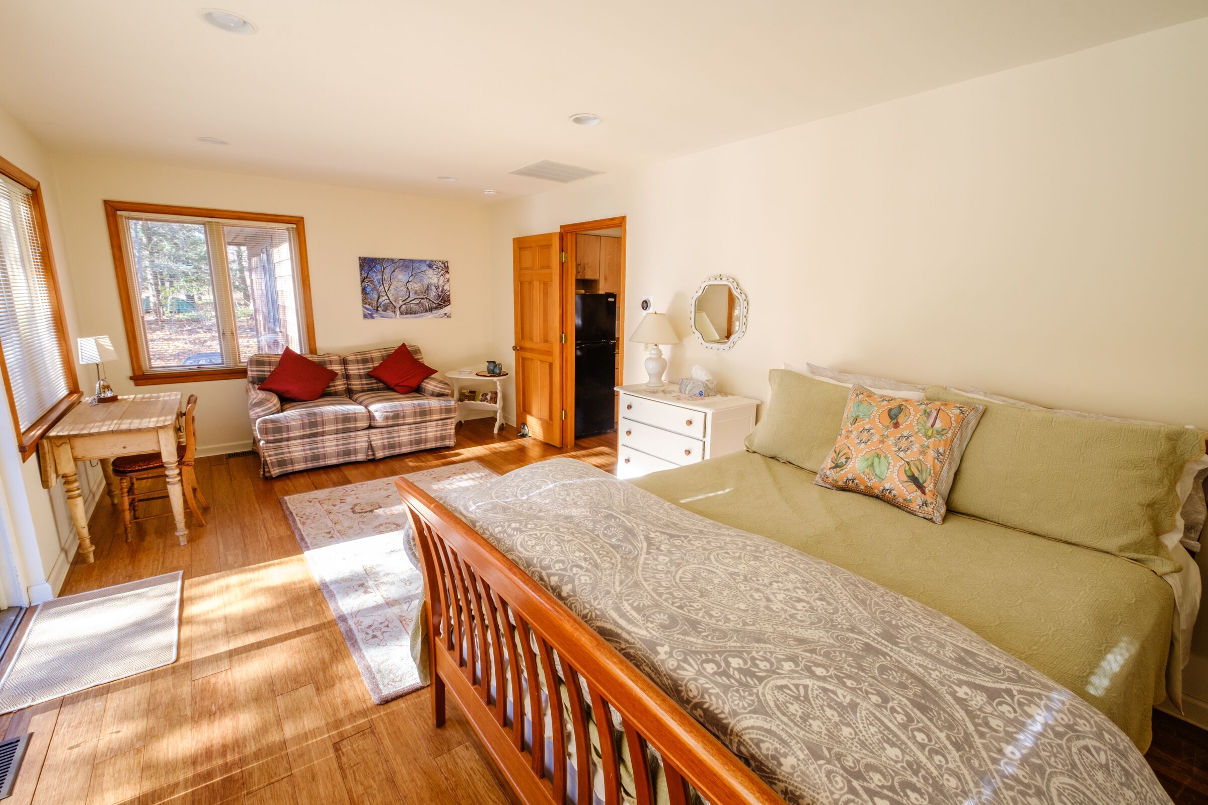 1 bedroom, desk, iron/ironing board, WiFi (free)