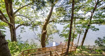 Painted Quail: cozy cottage with private lake access on Lamoka Lake