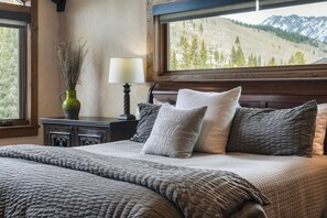 6 Schlafzimmer, Schreibtisch, Bügeleisen/Bügelbrett, kostenloses WLAN