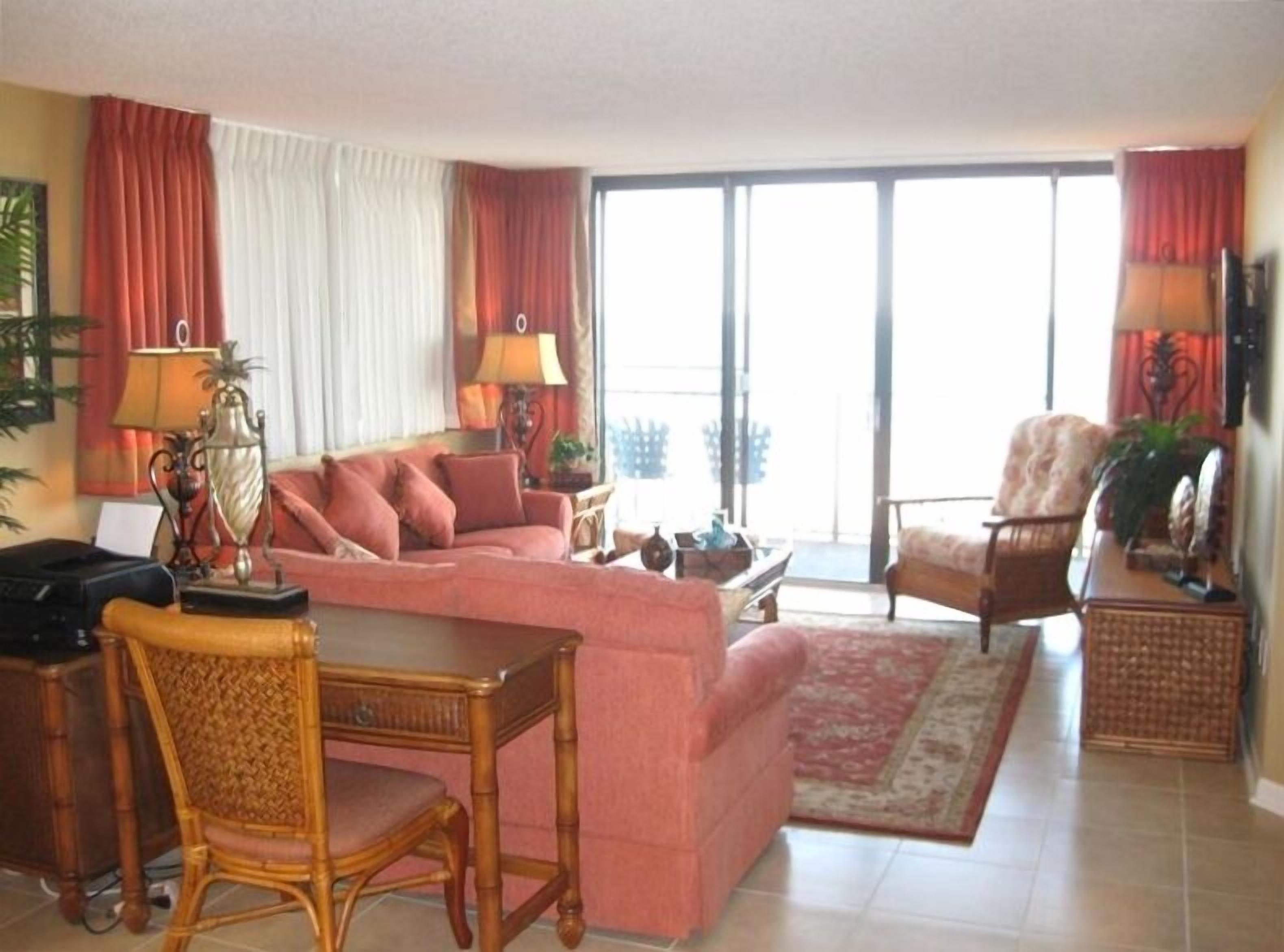 Oceanfront 3 Bedroom Condo Well Maintained