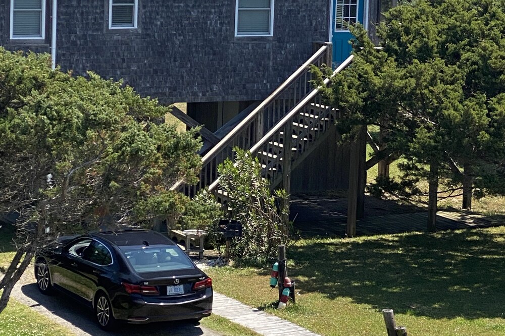 Enjoy Easy Access To The Ocean Less Than 100 Yards Away!!