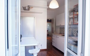 Réfrigérateur, four, plaque de cuisson, lave-vaisselle