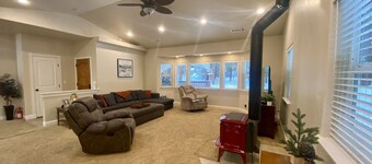 Prachtige Custom Home in de buurt van Lake McCumber en Mt Lassen
