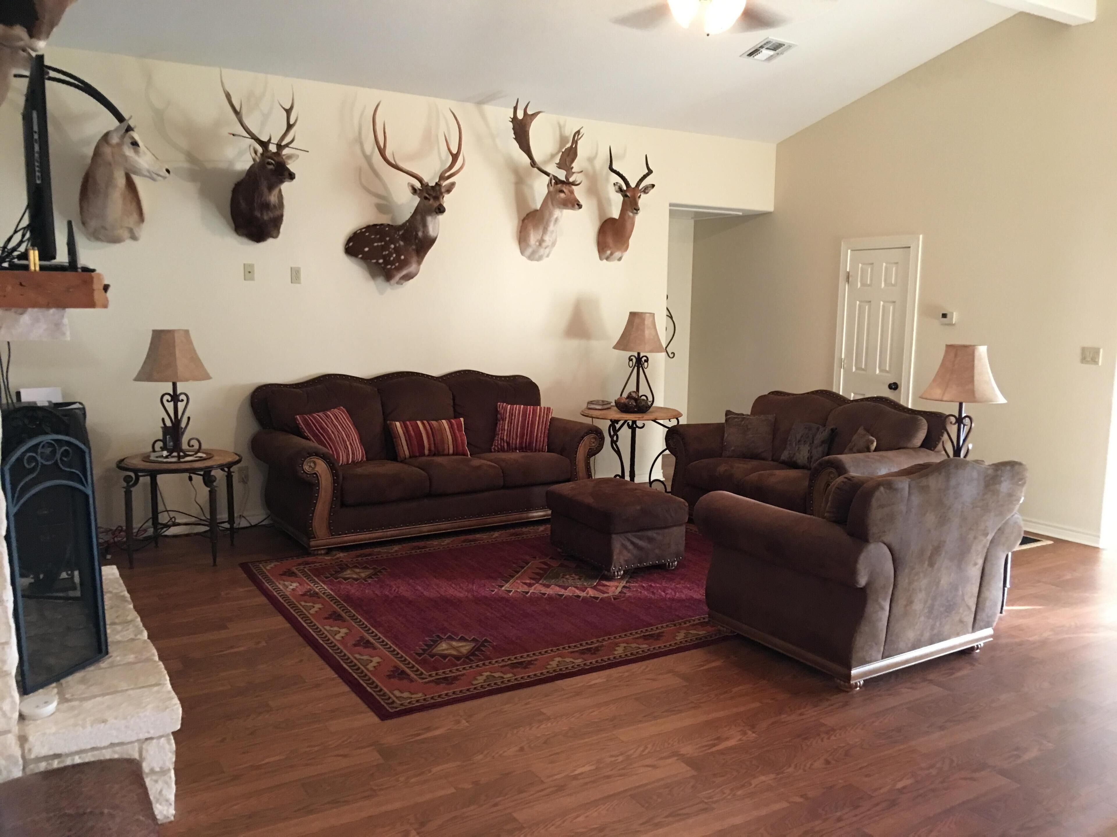 Central Tx House and/or Cabin on 3 acres w/ potential access to 800 acre ranch