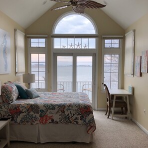 4 bedrooms, iron/ironing board, WiFi