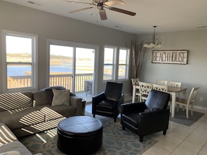 Smart TV - Beautiful Beach House with AMAZING views of the Sound and Beach! <br> (Surf City)