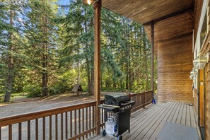 Property grounds - Elk Tracks Lodge (Easton)