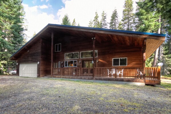 Exterior -     Elk Tracks Lodge (Easton)