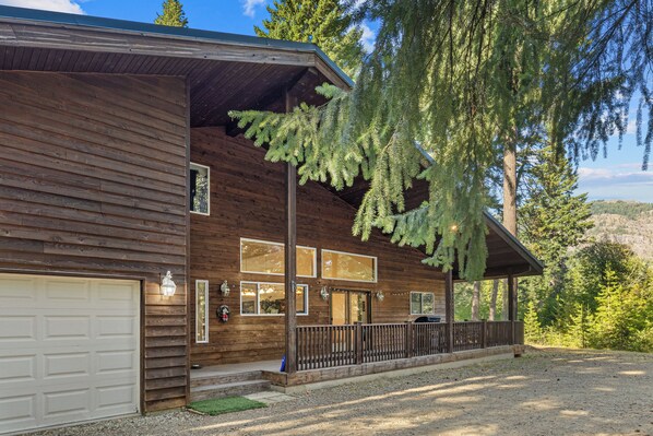 Exterior - Elk Tracks Lodge (Easton)