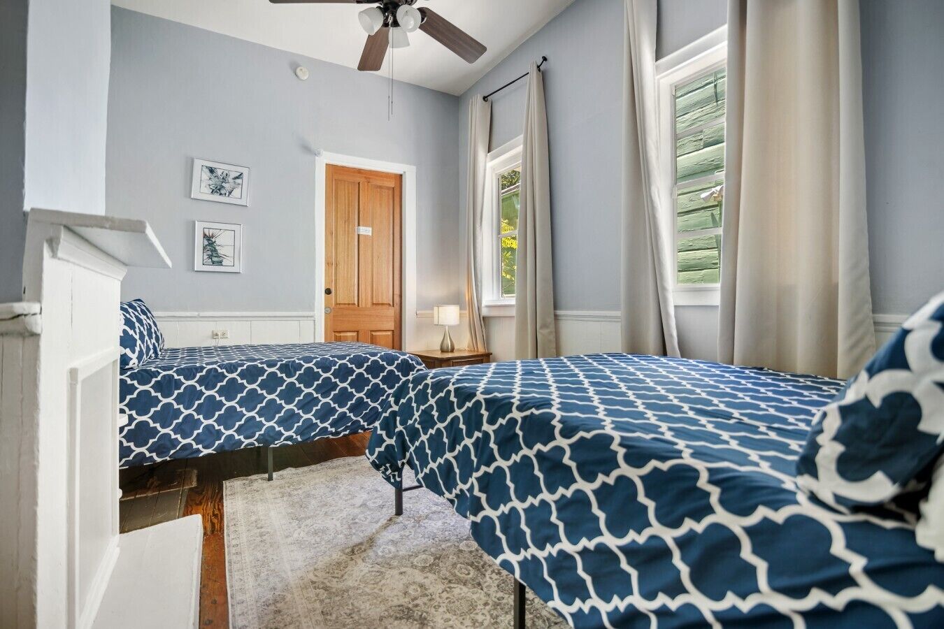 3 bedrooms, desk, iron/ironing board, travel crib