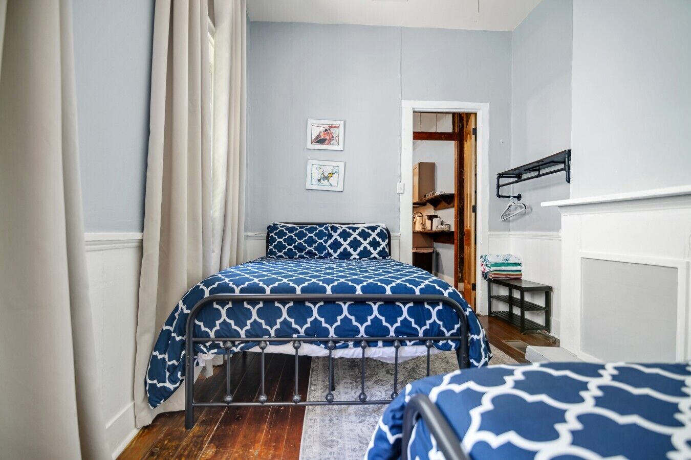 3 bedrooms, desk, iron/ironing board, travel cot