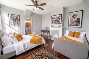 3 bedrooms, desk, iron/ironing board, travel cot