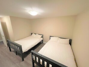 4 bedrooms, travel crib, free WiFi, bed sheets