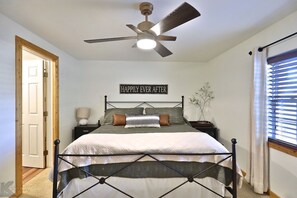 4 chambres, fer et planche à repasser, Wi-Fi, draps fournis