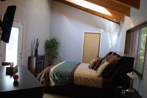 3 habitaciones, tabla de planchar con plancha, wifi y ropa de cama 