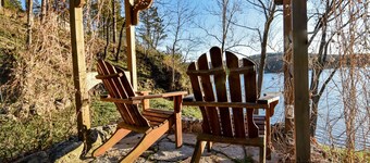 Situé dans un vignoble du Missouri, le kayak gratuit et les animaux de compagnie