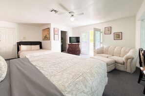 10 quartos, ferros/tábuas de passar roupa, Wi-Fi, roupa de cama