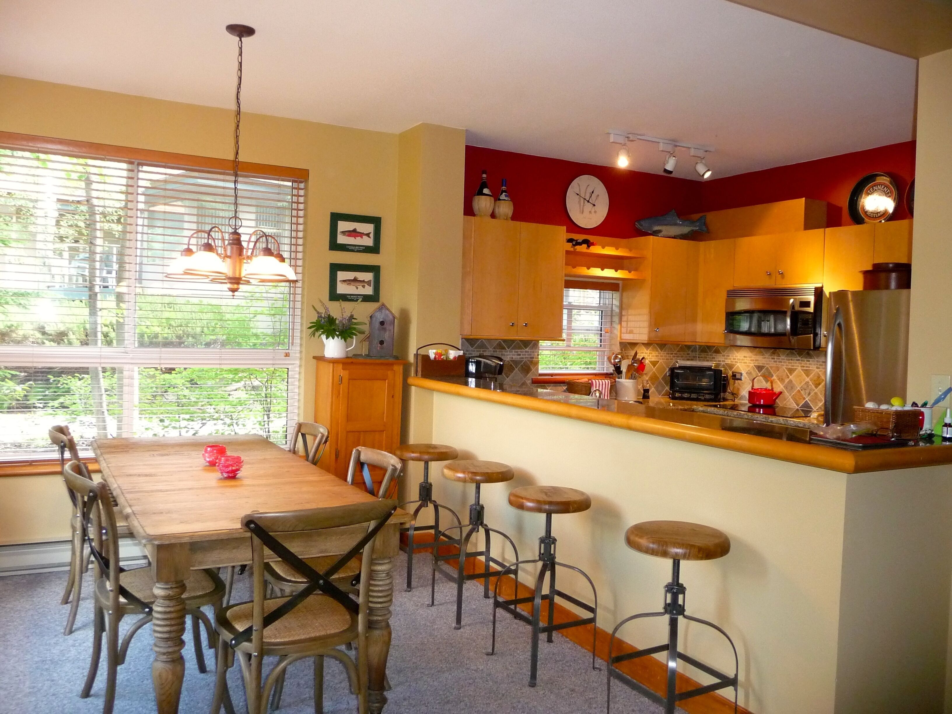 Alpine Greens Whistler - 2bd & 2bth Condo sleeps 4+, RATES CA (not US)