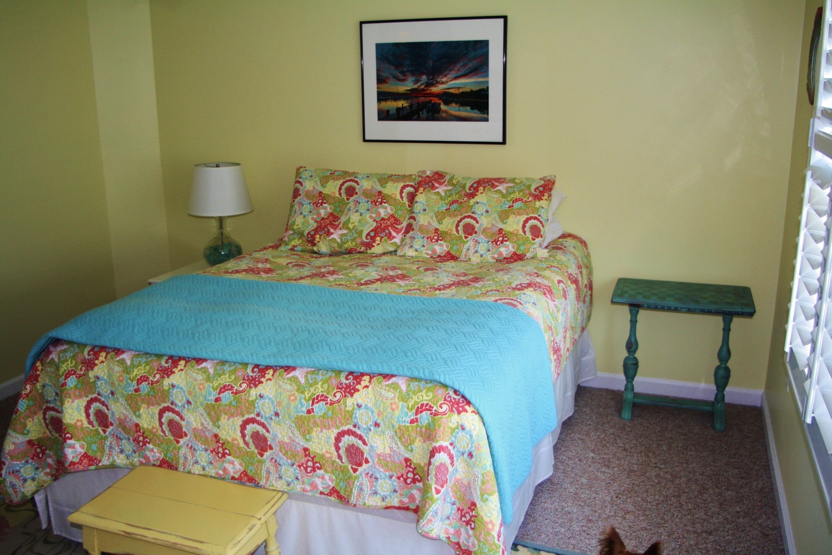 Beach Haven 4 Bedrooms with Bay and Marina Views Near Beach and Center of Town