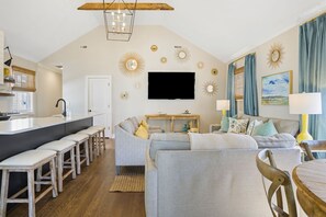 Smart TV - Guesthouse Charleston: WEST (64) (Charleston)
