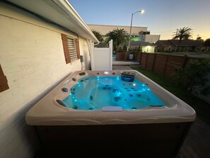 Property grounds - Private<br>Resort-feel home with private pool spa gazebo, 2 min walk to beach (Galveston)
