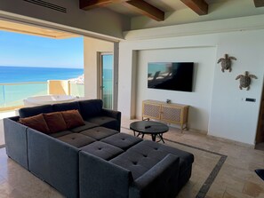 Smart TV, DVD player, stereo