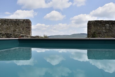 "Casa di Leo" Bright And Romantic House Surrounded by Medieval Walls and Pool