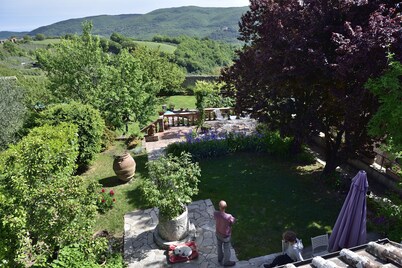 "Casa di Leo"  Bright And Romantic House Surrounded by Medieval Walls and Pool