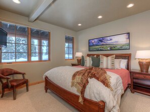 4 habitaciones, tabla de planchar con plancha, internet y ropa de cama 