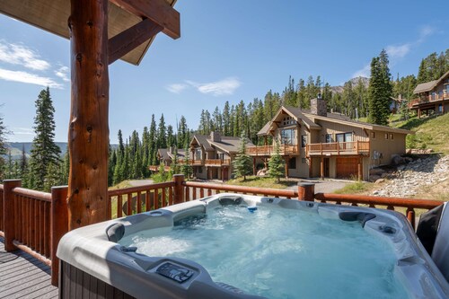 Big Sky Vacation Rentals: MMH 6 Harvest Moon