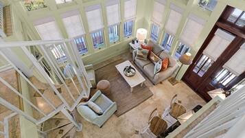 Een dvd-speler, een stereo en een kantoor