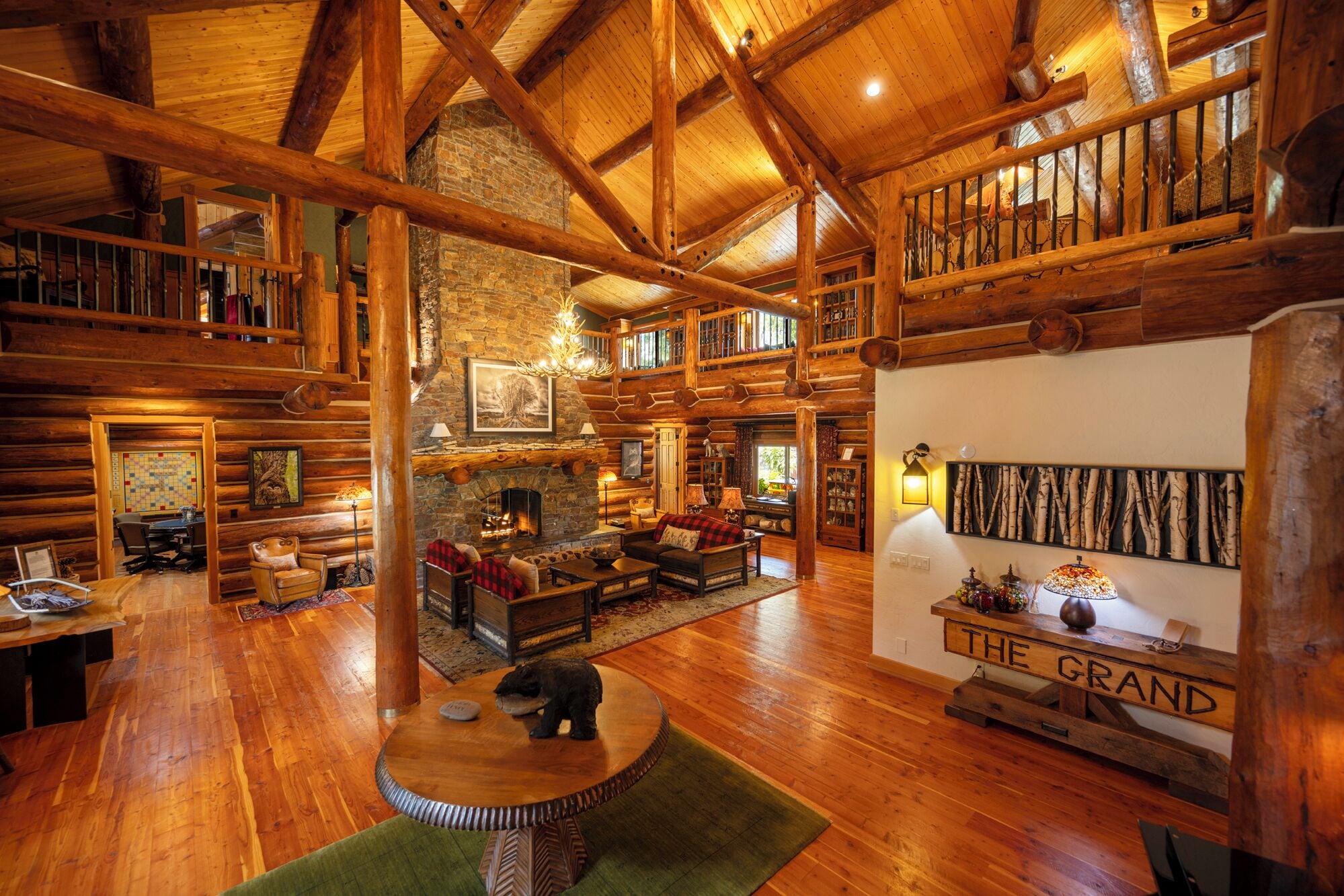 Leavenworth, Luxury River front home, vacation, business or family retreat