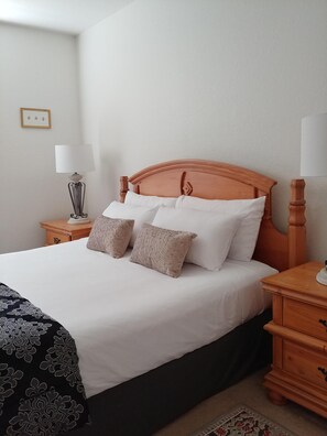 3 bedrooms, iron/ironing board, travel cot, free WiFi