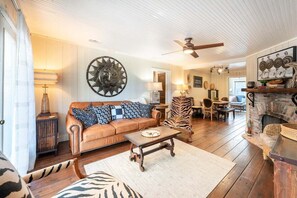 TV - Emily's Beach House | St. Simons Island Condo Near Pier Village & Beach (St Simons Island)