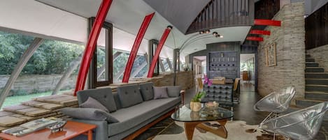 TV, fireplace, DVD player