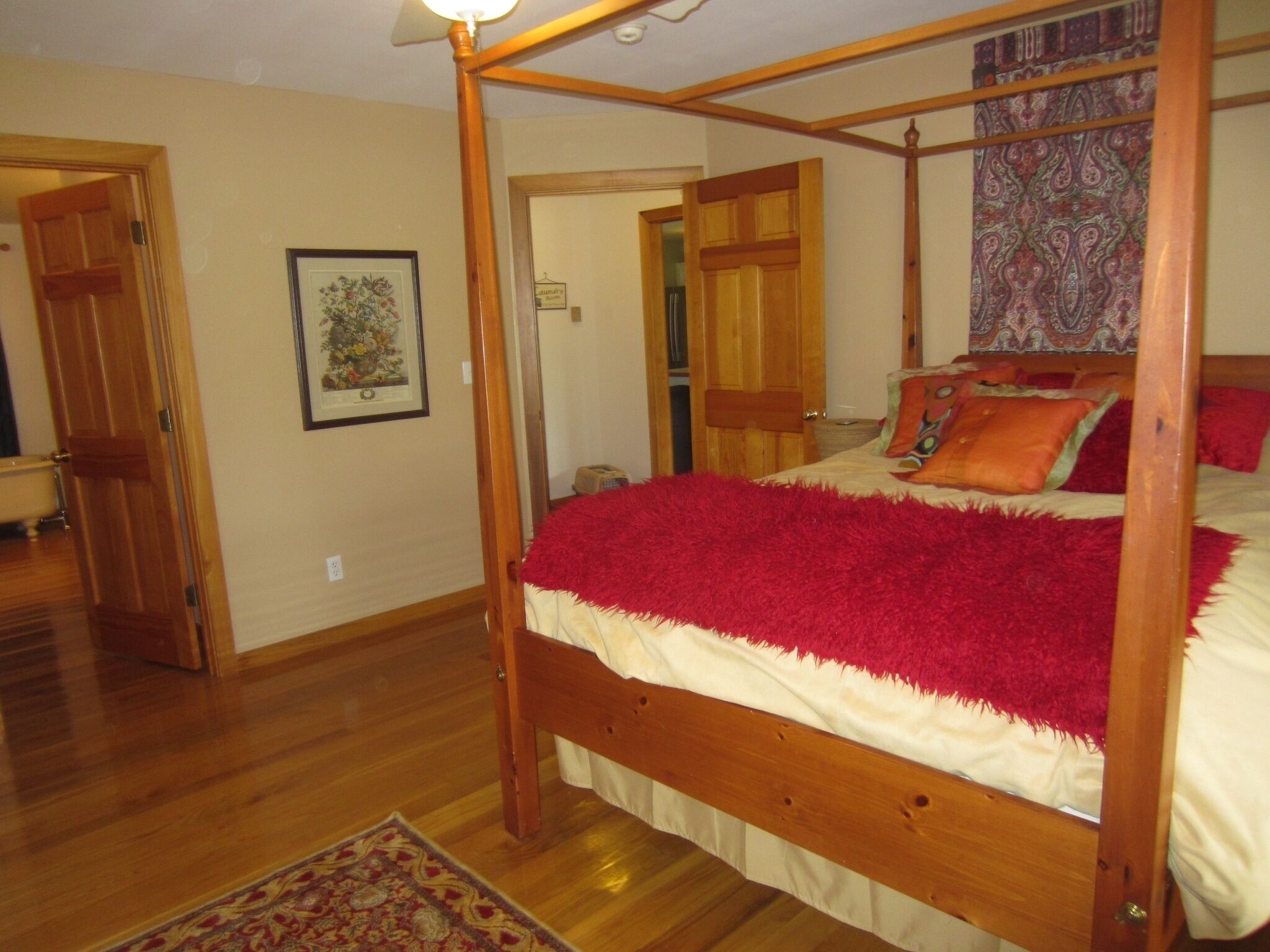 Beautiful, Cedar Lakeside Cabin with Private Dock