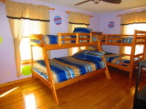 3 quartos, ferros/tábuas de passar roupa, Wi-Fi de cortesia