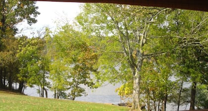 Beautiful, Cedar Lakeside Cabin with Private Dock