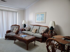 Smart TV, DVD player - Beautiful 2 Bedroom, 2 Bath Ocean View Condo in Surfside Beach (Surfside Beach)