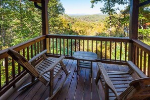 Property grounds - Honeybear Lodge - Mtn Views, Hot Tub, Game Room (Blue Ridge)