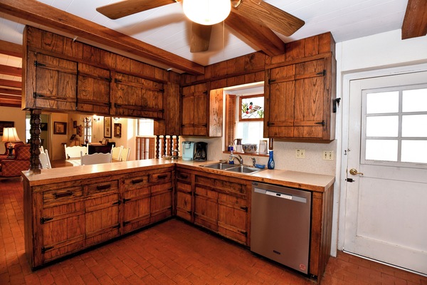 Microondas, horno, parrilla de estufa y lavavajillas