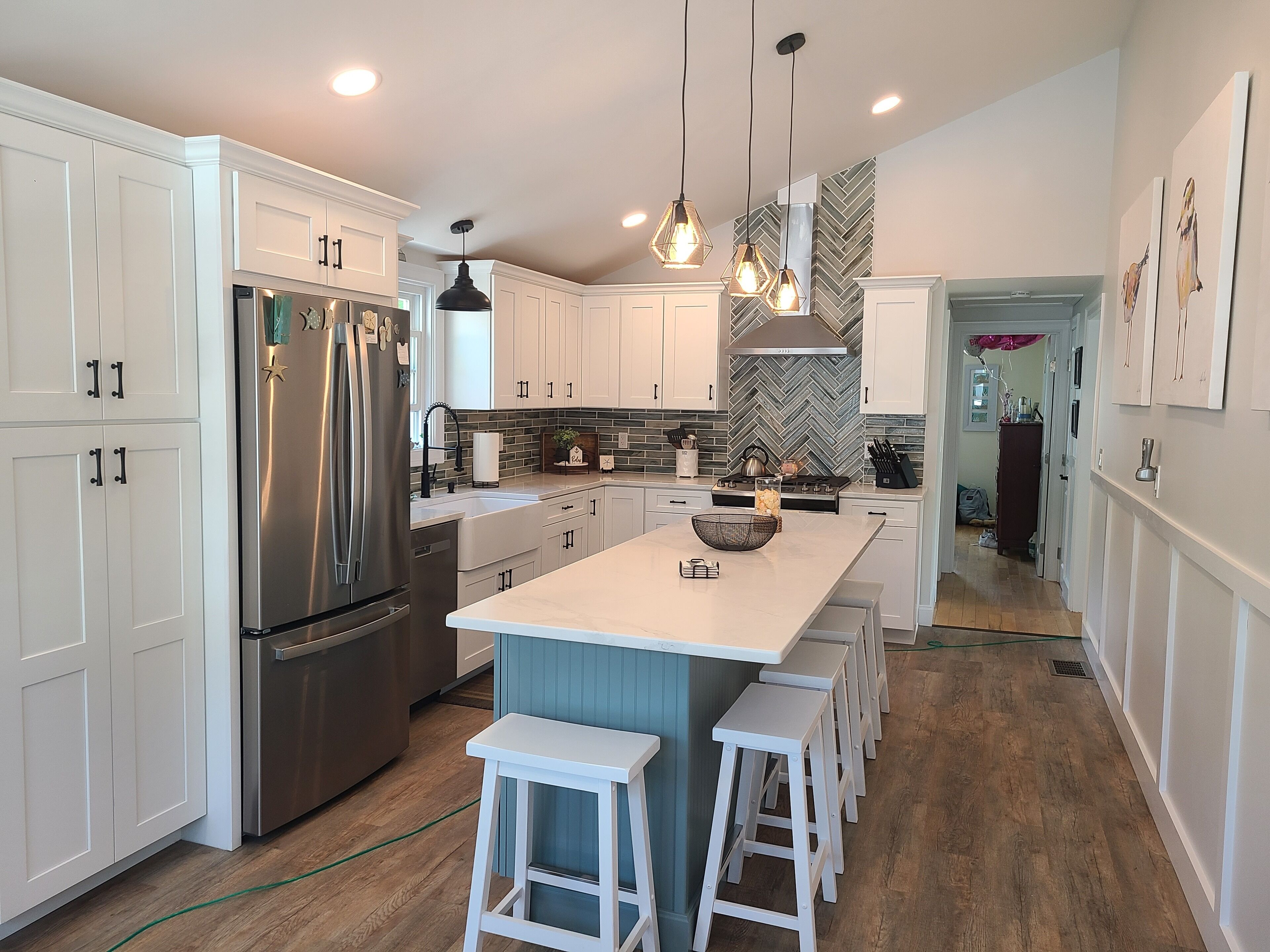 The Comforts of Home with Cape Cod Charm, central air,  Walk to Beach! Wi-Fi