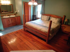 10 bedrooms, iron/ironing board, WiFi, bed sheets - Elk Ridge Ranch-French Lick-Family Reunions Corporate Retreats, Private Parties (shoals)